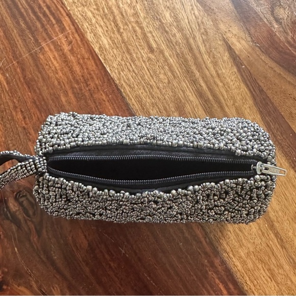 Unique Beaded Evening Bag - Picture 3 of 8